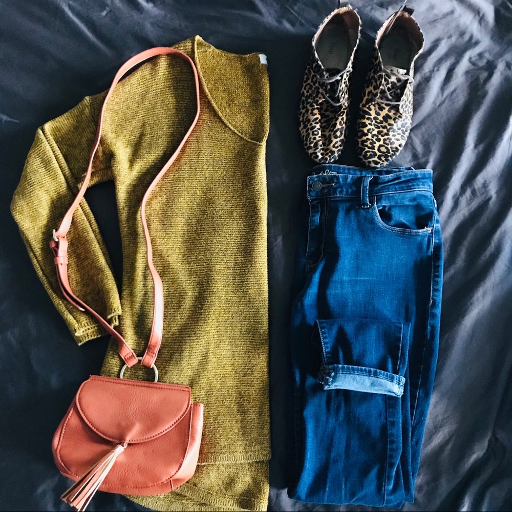 Round Hem Knit Sweater